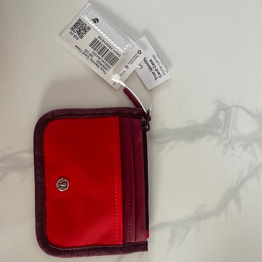 Lululemon zipper pouch
